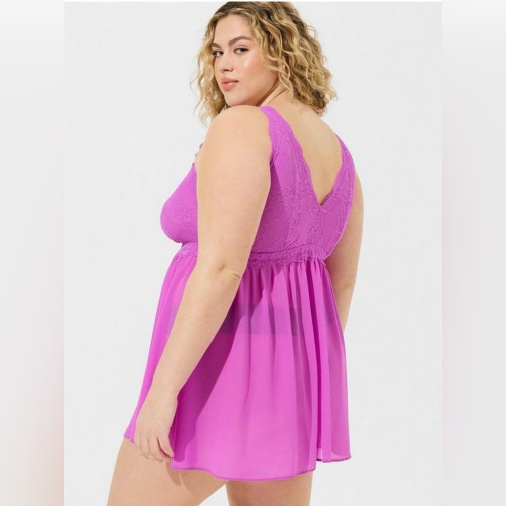 💜TORRID Lace Deep V Babydoll in Violet - Picture 3 of 10